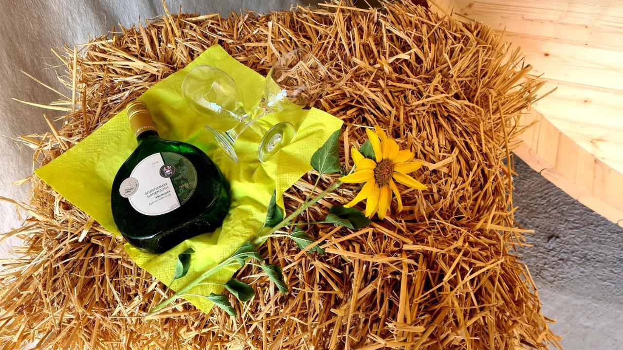 Schlaffass Mit Wellness In Alter Scheune Seinsheim Exterior photo